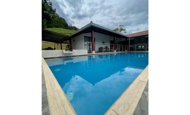 Casa campestre en condominio para la venta en Calima, Valle del Cauca