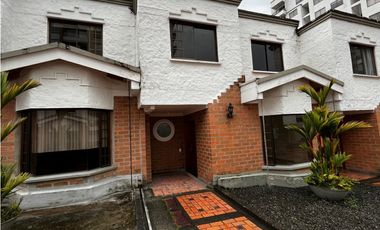 Casa en conjunto para la venta en los  Alamos, Pereira!!