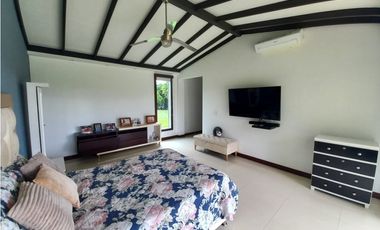 Casa campestre en condominio para arriendo en Cerritos, Pereira!!!