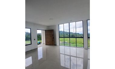Casa campestre en parcelación para la venta en Condina, Pereira!!