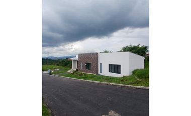 Casa campestre en parcelación para la venta en Condina, Pereira!!