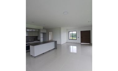 Casa campestre en parcelación para la venta en Condina, Pereira!!