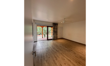 Casa esquinera en conjunto para arriendo en los Alamos, Pereira!!