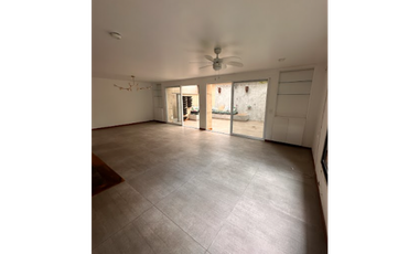 Casa esquinera en conjunto para arriendo en los Alamos, Pereira!!