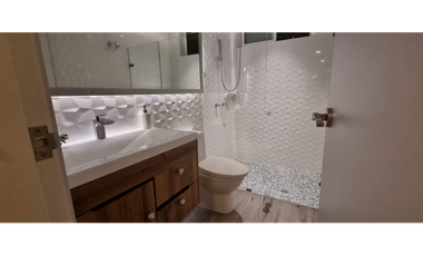 Casa esquinera en conjunto para arriendo en los Alamos, Pereira!!