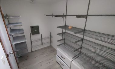 Casa esquinera en conjunto para arriendo en los Alamos, Pereira!!