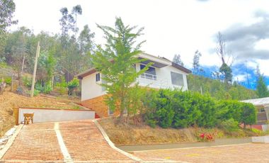 Casa campestre independiente en la Vda Gotua, Firavitoba, Boyacá