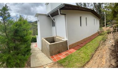 Casa campestre independiente en la Vda Gotua, Firavitoba, Boyacá