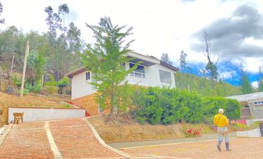 Casa campestre independiente en la Vda Gotua, Firavitoba, Boyacá