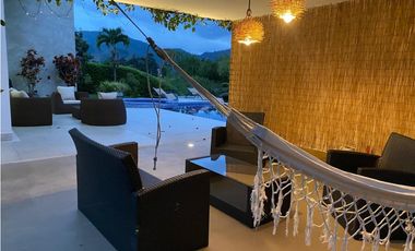 Casa campestre en condominio para la venta en Combia, Pereira!!!