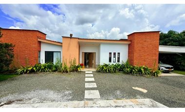 Casa campestre en condominio para la venta en Combia, Pereira!!!