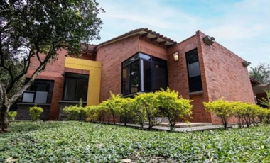 Casa campestre en condominio para arriendo en Cerritos, Pereira!!!