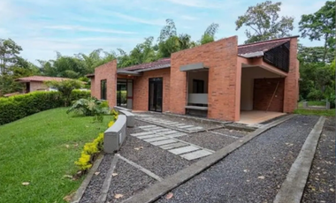 Casa campestre en condominio para arriendo en Cerritos, Pereira!!!