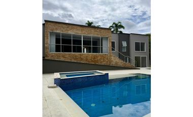 Casa campestre en condominio para la venta en Cerritos, Pereira!!!