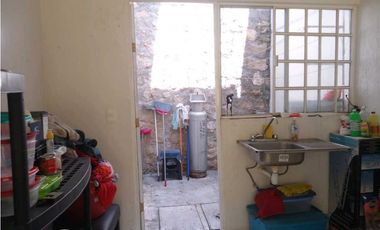 CASA EN LOMAS DEL SAUCE EN VENTA