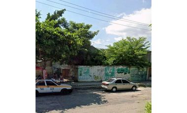 CASA EN LOMAS DEL SAUCE EN VENTA