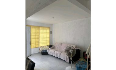 CASA EN LOMAS DEL SAUCE EN VENTA