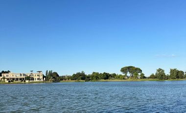 Casa en alquiler al lago en La Isla, Nordelta