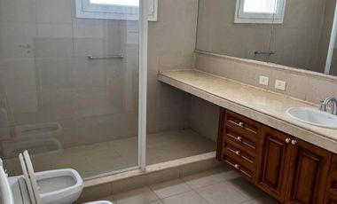 Casa en alquiler al lago en La Isla, Nordelta