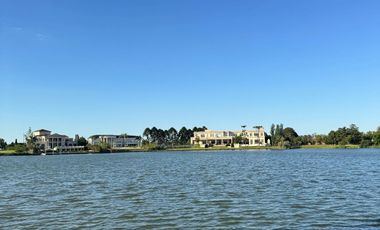 Casa en alquiler al lago en La Isla, Nordelta