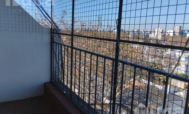 Departamento, monoambiente, con balcón , bajas expensas, en alquiler, en Olivos, Vicente López.