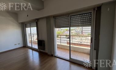 Alquiler de Departamento 3 ambientes con balcón en Wilde