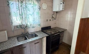 Departamento 2 amb en alquiler con terraza - Lanús Oeste