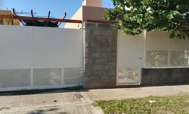 Casa en alquiler de 3 dormitorios en Barrio Liceo 3