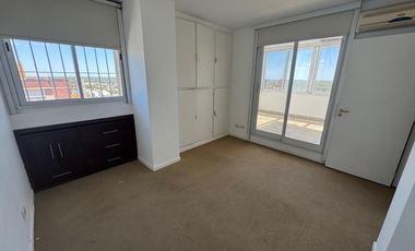 Departamento en San Isidro con excelente vista en duplex con cochera cubierta