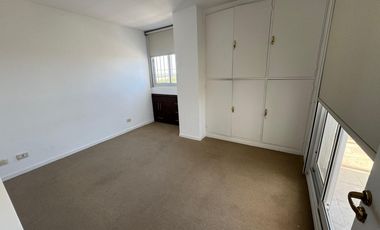 Departamento en San Isidro con excelente vista en duplex con cochera cubierta