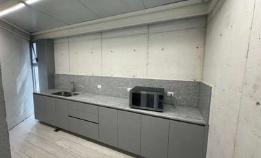 Renta oficina de 390m2 en edificio zona Valle San Pedro Garza García