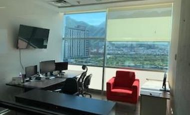 Oficina amueblada en renta de 170m2 edificio en Valle Oriente