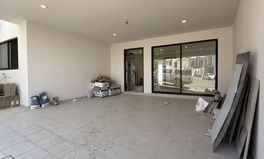 Cómoda casa en preventa de 1 nivel en fracc. Finca de las Ánimas