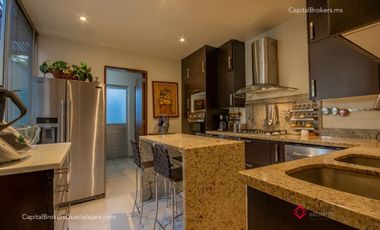 Casa de lujo en venta Los Olivos Residencial,  zona Tec.