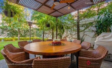 Casa de lujo en venta Los Olivos Residencial,  zona Tec.