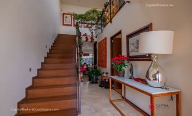 Casa de lujo en venta Los Olivos Residencial,  zona Tec.