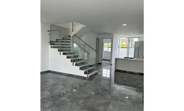 VENDO CASA NUEVA EN QUIMBAYA