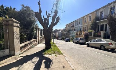 Casa en venta con gran terreno en Valparaíso