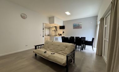 Casa en venta en Oliveros | 3 dormitorios | Pisicina | Quincho