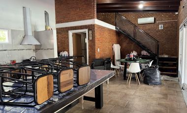 Casa en venta en Oliveros | 3 dormitorios | Pisicina | Quincho