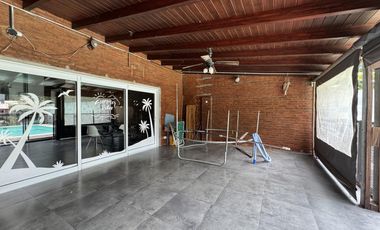 Casa en venta en Oliveros | 3 dormitorios | Pisicina | Quincho