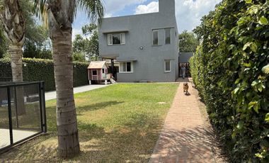 Casa en venta en Oliveros | 3 dormitorios | Pisicina | Quincho