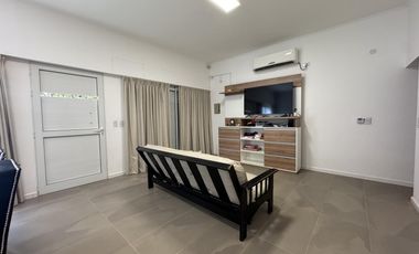 Casa en venta en Oliveros | 3 dormitorios | Pisicina | Quincho