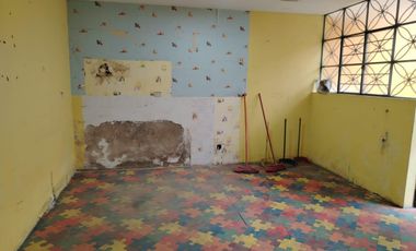Venta De Casa Como Terreno En San Juan De Miraflores