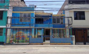 Venta De Casa Como Terreno En San Juan De Miraflores