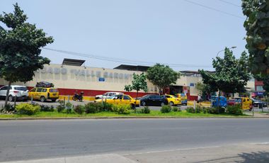 Venta De Casa Como Terreno En San Juan De Miraflores
