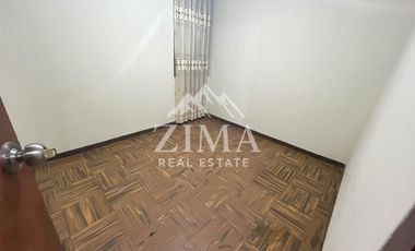 Casa en alquiler de 3 pisos