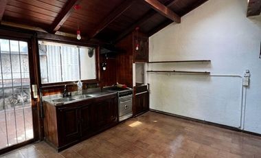 Casa 3 ambientes en alquiler en Martínez