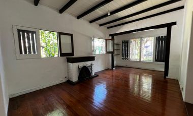 Casa 3 ambientes en alquiler en Martínez