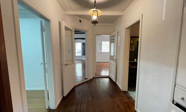 Casa 3 ambientes en alquiler en Martínez